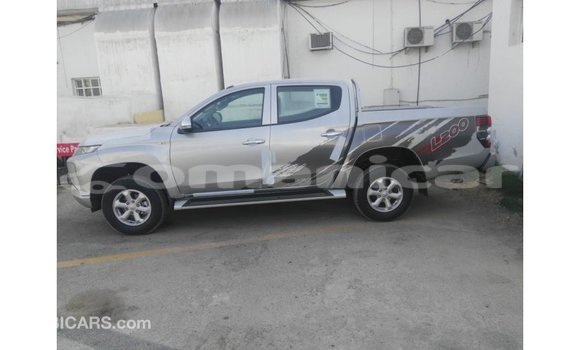 Buy Import Mitsubishi L200 Other Car in Import - Dubai in Dhufar Buy Import Mitsubishi L200 Other Car in Import - Dubai in Dhufar