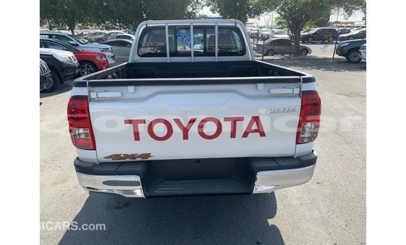 Buy Import Toyota Hilux White Car in Import - Dubai in Dhufar Buy Import Toyota Hilux White Car in Import - Dubai in Dhufar