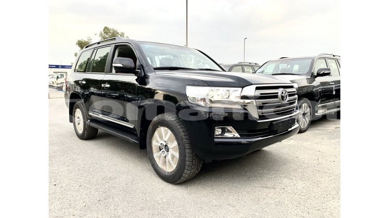 Big with watermark toyota land cruiser dhufar import dubai 2242