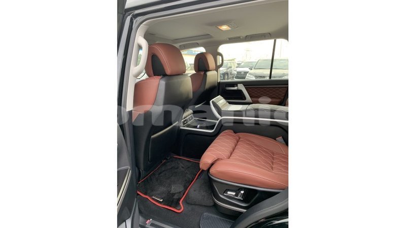 Big with watermark toyota land cruiser dhufar import dubai 2242