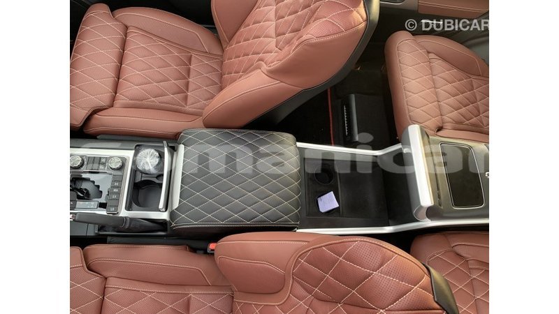 Big with watermark toyota land cruiser dhufar import dubai 2242