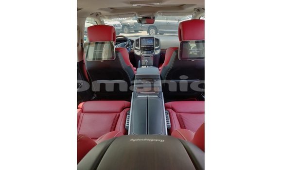 Buy Import Toyota Land Cruiser Red Car in Import - Dubai in Dhufar Buy Import Toyota Land Cruiser Red Car in Import - Dubai in Dhufar
