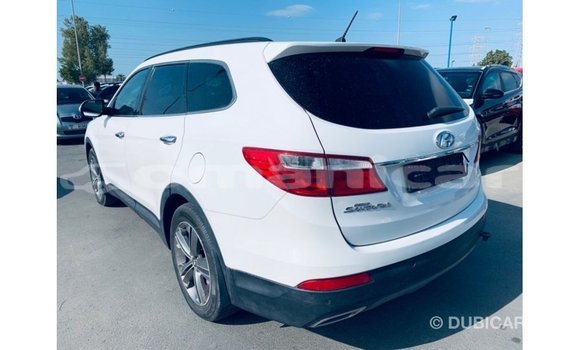 Buy Import Hyundai Santa Fe White Car in Import - Dubai in Dhufar Buy Import Hyundai Santa Fe White Car in Import - Dubai in Dhufar