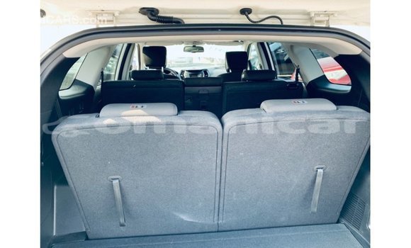 Buy Import Hyundai Santa Fe White Car in Import - Dubai in Dhufar Buy Import Hyundai Santa Fe White Car in Import - Dubai in Dhufar