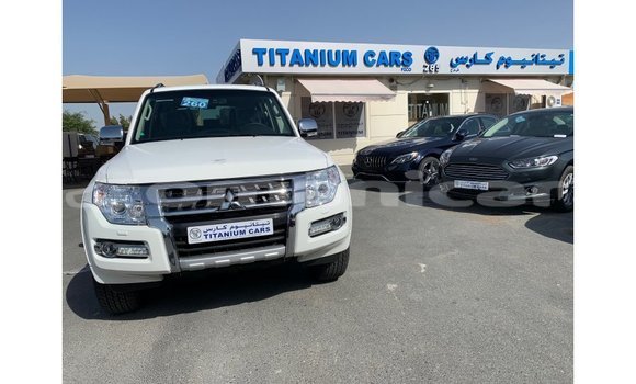Buy Import Mitsubishi Pajero White Car in Import - Dubai in Dhufar Buy Import Mitsubishi Pajero White Car in Import - Dubai in Dhufar