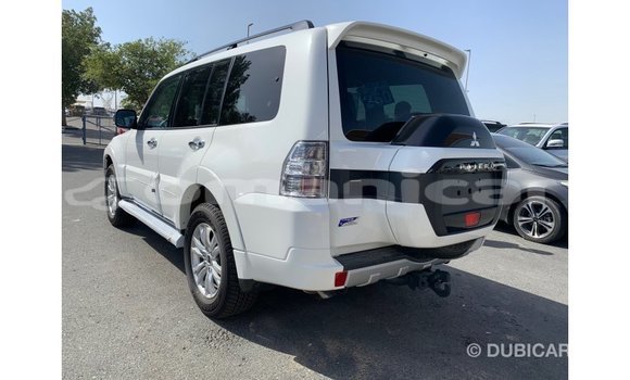 Buy Import Mitsubishi Pajero White Car in Import - Dubai in Dhufar Buy Import Mitsubishi Pajero White Car in Import - Dubai in Dhufar