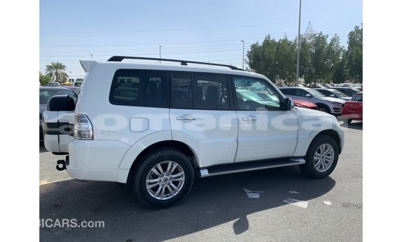 Buy Import Mitsubishi Pajero White Car in Import - Dubai in Dhufar Buy Import Mitsubishi Pajero White Car in Import - Dubai in Dhufar