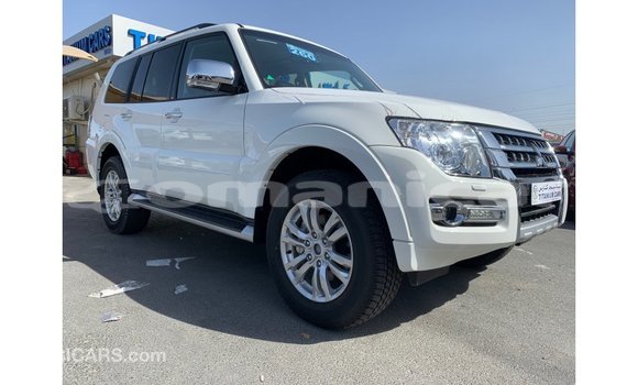 Buy Import Mitsubishi Pajero White Car in Import - Dubai in Dhufar Buy Import Mitsubishi Pajero White Car in Import - Dubai in Dhufar