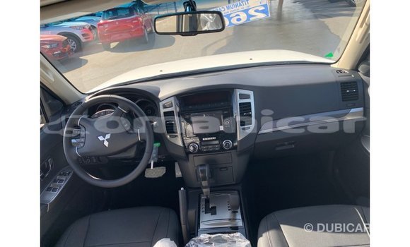 Buy Import Mitsubishi Pajero White Car in Import - Dubai in Dhufar Buy Import Mitsubishi Pajero White Car in Import - Dubai in Dhufar