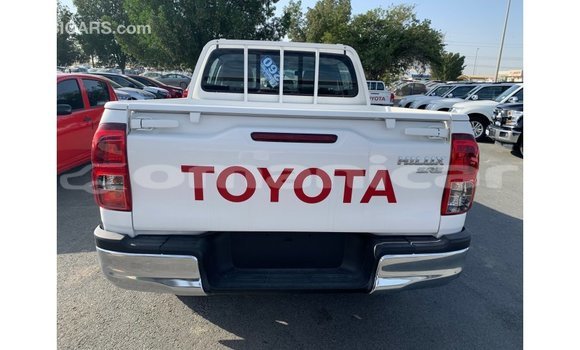 Buy Import Toyota Hilux White Car in Import - Dubai in Dhufar Buy Import Toyota Hilux White Car in Import - Dubai in Dhufar