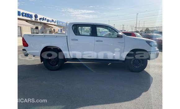 Buy Import Toyota Hilux White Car in Import - Dubai in Dhufar Buy Import Toyota Hilux White Car in Import - Dubai in Dhufar