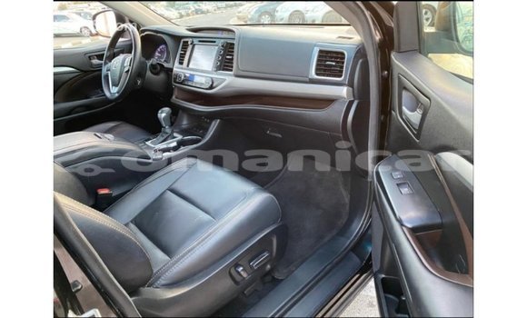 Buy Import Toyota Highlander Black Car in Import - Dubai in Dhufar Buy Import Toyota Highlander Black Car in Import - Dubai in Dhufar