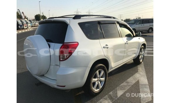 Buy Import Toyota 4Runner White Car in Import - Dubai in Dhufar Buy Import Toyota 4Runner White Car in Import - Dubai in Dhufar
