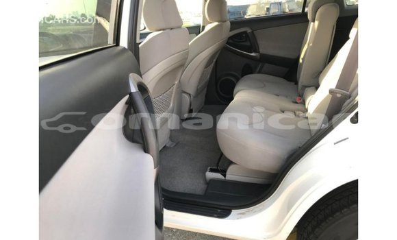 Buy Import Toyota 4Runner White Car in Import - Dubai in Dhufar Buy Import Toyota 4Runner White Car in Import - Dubai in Dhufar