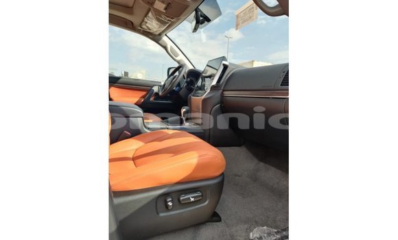 Buy Import Toyota Land Cruiser White Car in Import - Dubai in Dhufar Buy Import Toyota Land Cruiser White Car in Import - Dubai in Dhufar