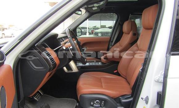Buy Used Land Rover Range Rover White Car in Muscat in Masqat Buy Used Land Rover Range Rover White Car in Muscat in Masqat