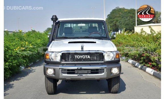 Buy Import Toyota Land Cruiser Other Car in Import - Dubai in Dhufar Buy Import Toyota Land Cruiser Other Car in Import - Dubai in Dhufar