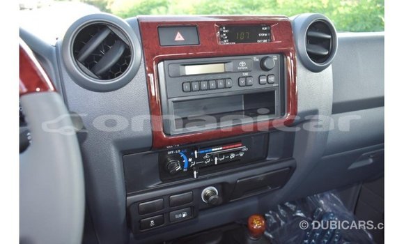 Buy Import Toyota Land Cruiser Other Car in Import - Dubai in Dhufar Buy Import Toyota Land Cruiser Other Car in Import - Dubai in Dhufar