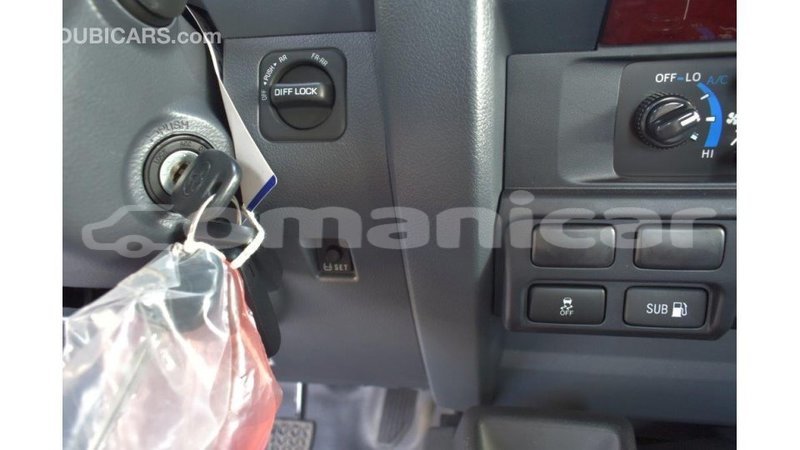 Big with watermark toyota land cruiser dhufar import dubai 2274