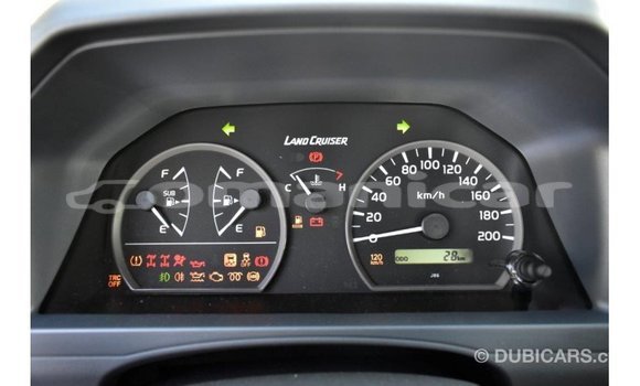 Buy Import Toyota Land Cruiser Other Car in Import - Dubai in Dhufar Buy Import Toyota Land Cruiser Other Car in Import - Dubai in Dhufar