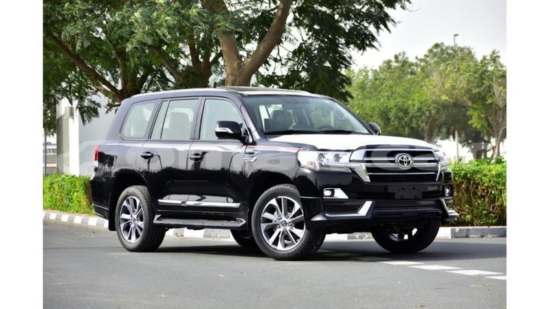 Big with watermark toyota land cruiser dhufar import dubai 2279