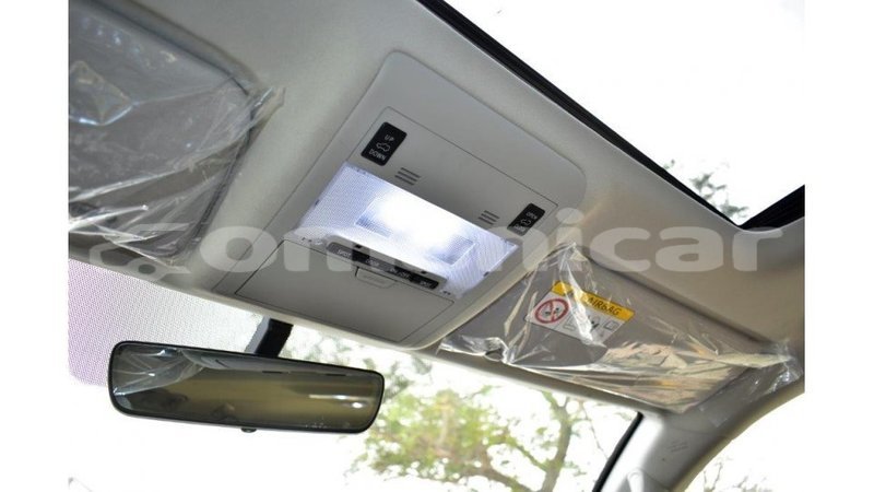 Big with watermark toyota land cruiser dhufar import dubai 2279