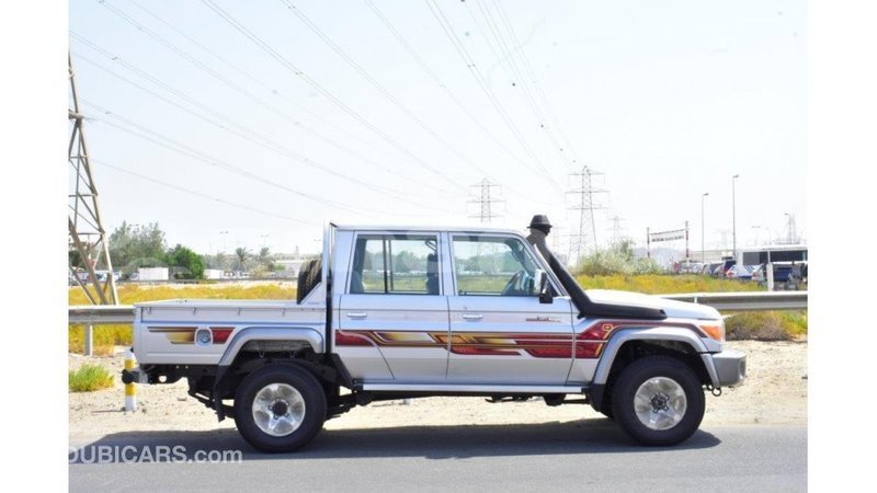 Big with watermark toyota land cruiser dhufar import dubai 2280