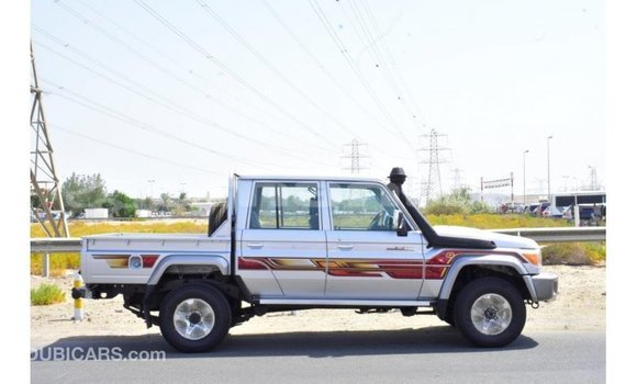 Buy Import Toyota Land Cruiser Other Car in Import - Dubai in Dhufar Buy Import Toyota Land Cruiser Other Car in Import - Dubai in Dhufar