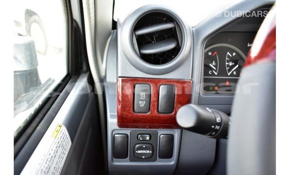 Buy Import Toyota Land Cruiser Other Car in Import - Dubai in Dhufar Buy Import Toyota Land Cruiser Other Car in Import - Dubai in Dhufar