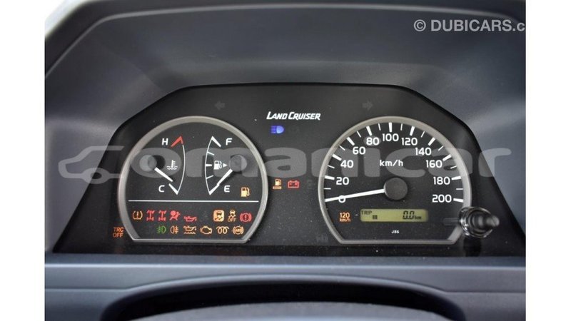 Big with watermark toyota land cruiser dhufar import dubai 2280