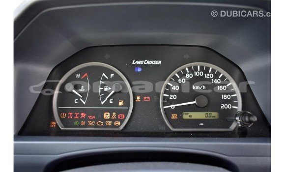 Buy Import Toyota Land Cruiser Other Car in Import - Dubai in Dhufar Buy Import Toyota Land Cruiser Other Car in Import - Dubai in Dhufar