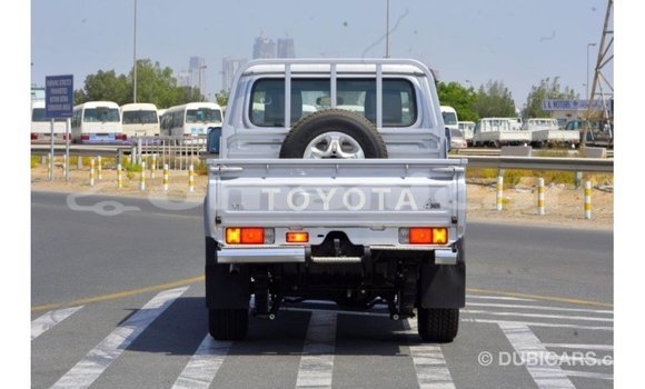 Buy Import Toyota Land Cruiser Other Car in Import - Dubai in Dhufar Buy Import Toyota Land Cruiser Other Car in Import - Dubai in Dhufar