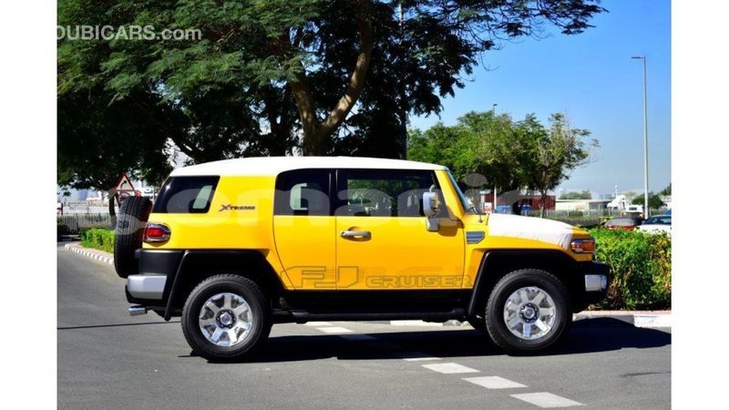 Big with watermark toyota fj cruiser dhufar import dubai 2281