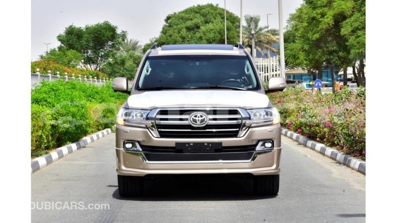 Big with watermark toyota land cruiser dhufar import dubai 2282