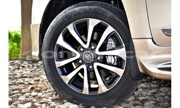 Buy Import Toyota Land Cruiser Other Car in Import - Dubai in Dhufar Buy Import Toyota Land Cruiser Other Car in Import - Dubai in Dhufar