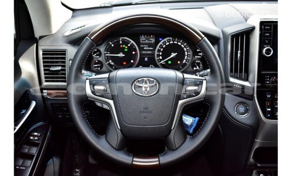 Buy Import Toyota Land Cruiser Other Car in Import - Dubai in Dhufar Buy Import Toyota Land Cruiser Other Car in Import - Dubai in Dhufar