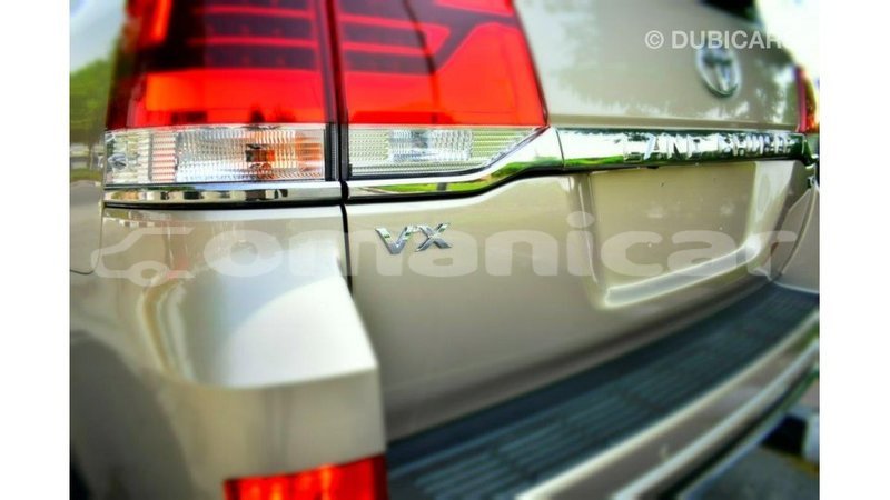 Big with watermark toyota land cruiser dhufar import dubai 2282