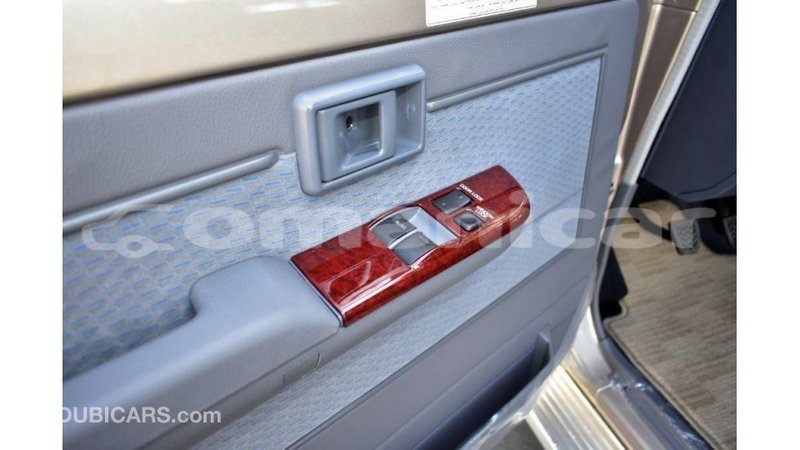 Big with watermark toyota land cruiser dhufar import dubai 2283