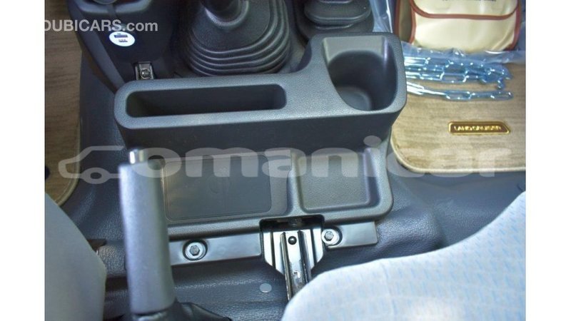 Big with watermark toyota land cruiser dhufar import dubai 2283