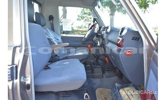 Buy Import Toyota Land Cruiser Other Car in Import - Dubai in Dhufar Buy Import Toyota Land Cruiser Other Car in Import - Dubai in Dhufar
