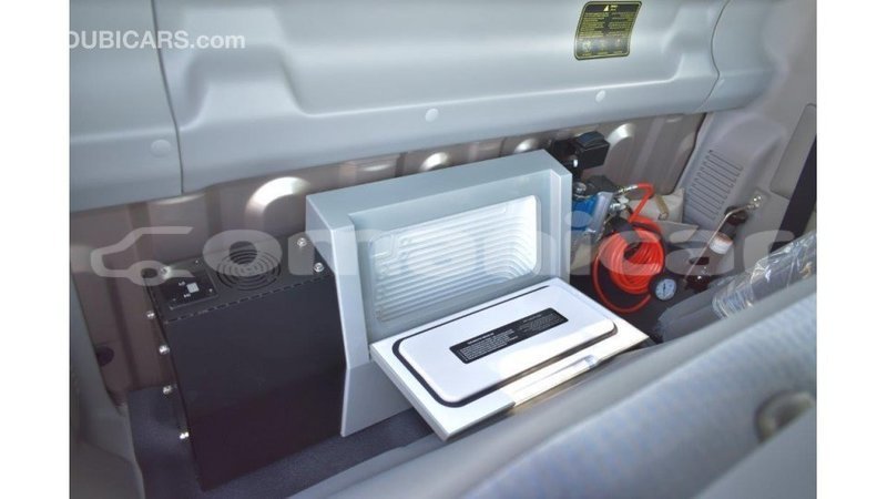 Big with watermark toyota land cruiser dhufar import dubai 2283