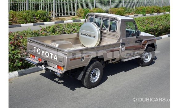 Buy Import Toyota Land Cruiser Other Car in Import - Dubai in Dhufar Buy Import Toyota Land Cruiser Other Car in Import - Dubai in Dhufar