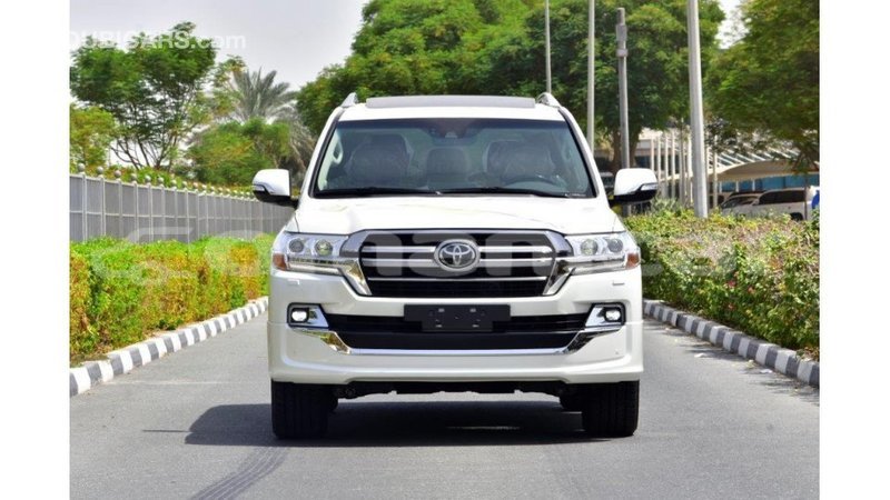 Big with watermark toyota land cruiser dhufar import dubai 2286