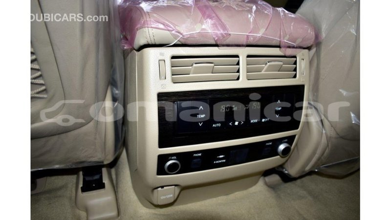 Big with watermark toyota land cruiser dhufar import dubai 2286