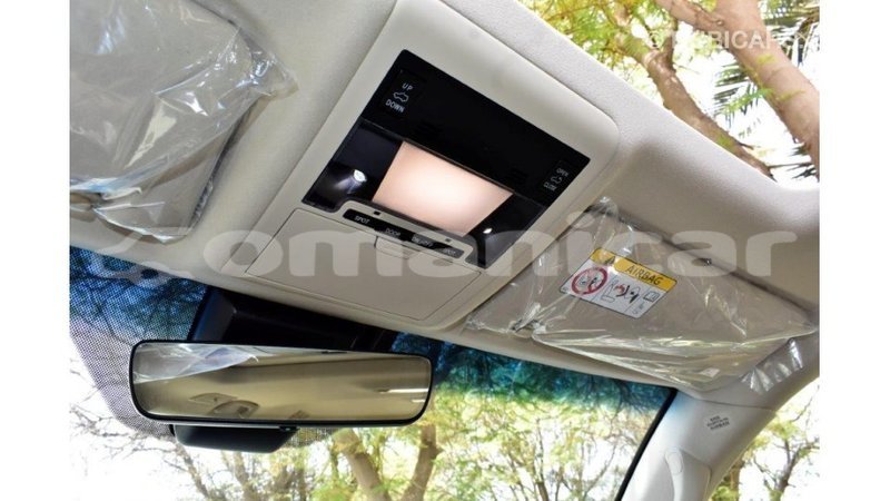 Big with watermark toyota land cruiser dhufar import dubai 2286