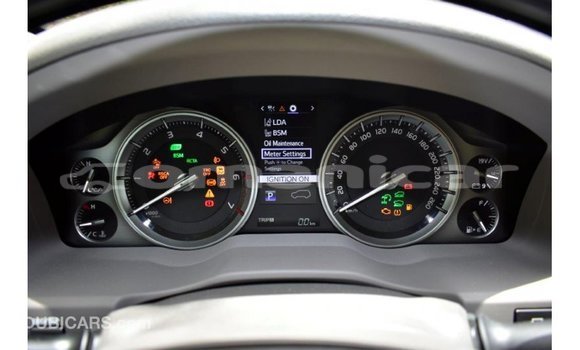 Buy Import Toyota Land Cruiser White Car in Import - Dubai in Dhufar Buy Import Toyota Land Cruiser White Car in Import - Dubai in Dhufar