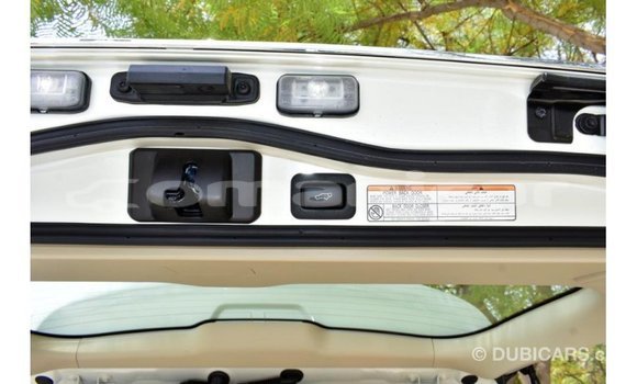Buy Import Toyota Land Cruiser White Car in Import - Dubai in Dhufar Buy Import Toyota Land Cruiser White Car in Import - Dubai in Dhufar