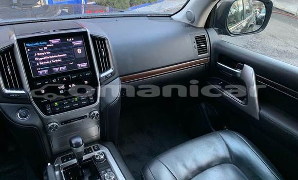 Buy Used Toyota Land Cruiser Black Car in Muscat in Masqat Buy Used Toyota Land Cruiser Black Car in Muscat in Masqat