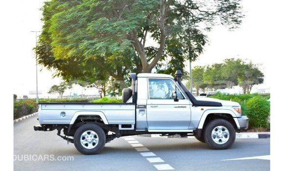 Buy Import Toyota Land Cruiser Other Car in Import - Dubai in Dhufar Buy Import Toyota Land Cruiser Other Car in Import - Dubai in Dhufar