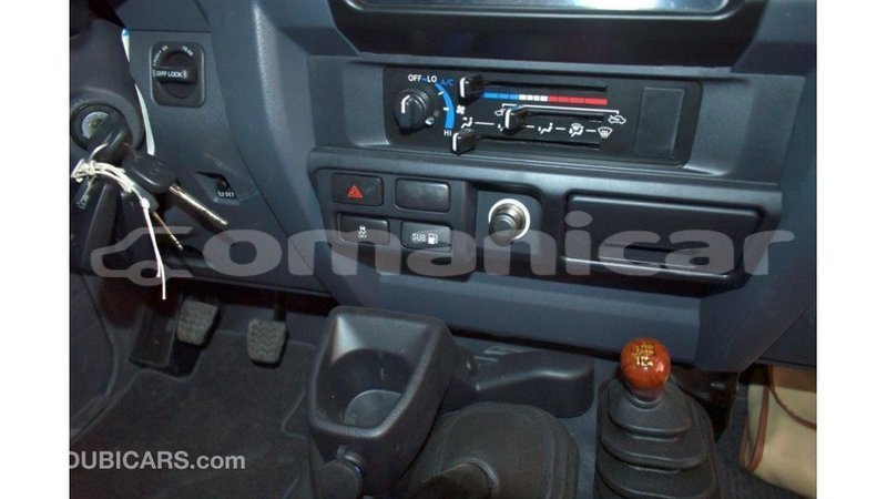 Big with watermark toyota land cruiser dhufar import dubai 2288